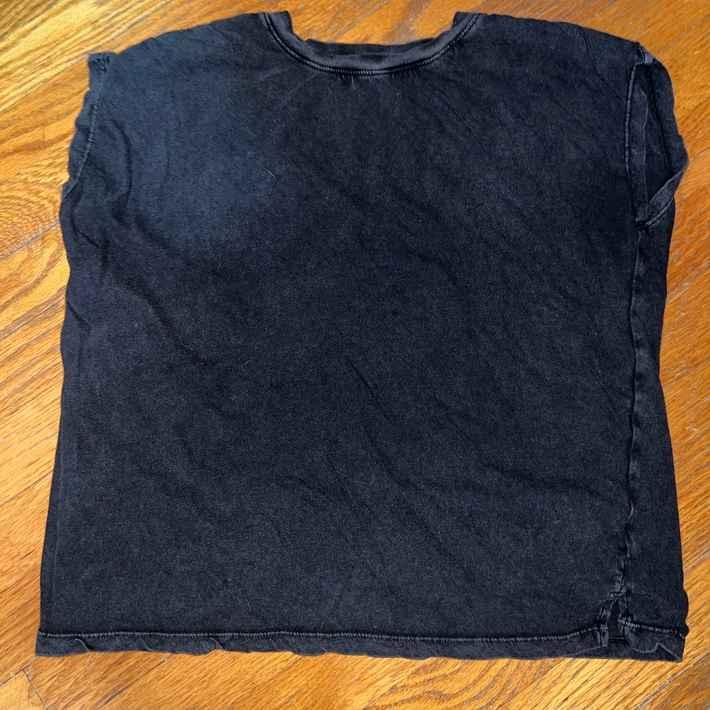 A dark gray t-shirt